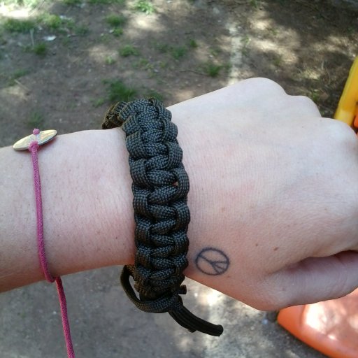 Survival bracelet