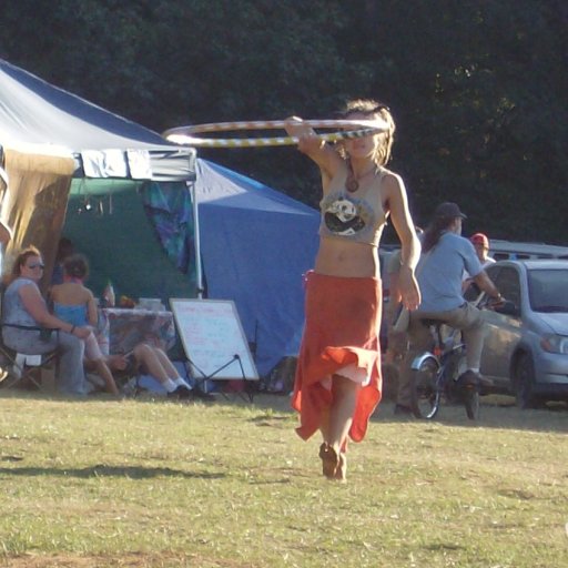 hula-hoop girl1
